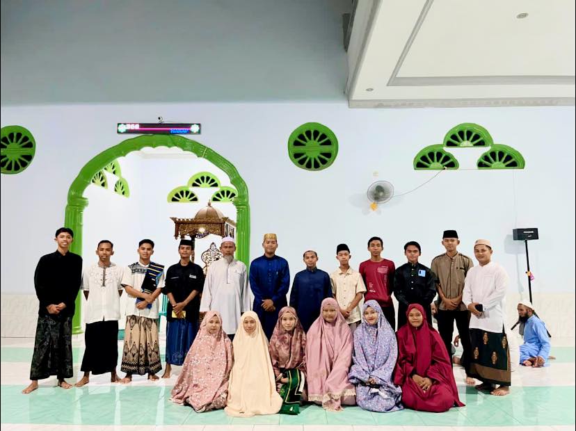 Safari Ramadan OSIM MAN 2 Parigi: Silaturahri Hangat Bersama Jamaah Masjid Jami’ Nurul Iman Tinombala
