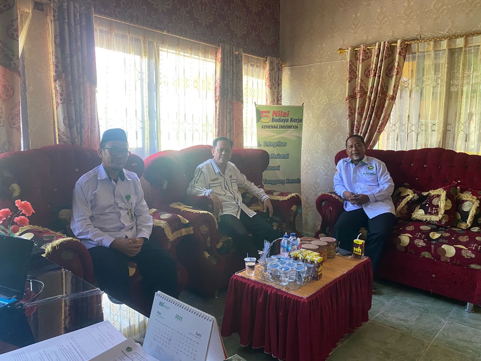 Ketua Pokjawas Parigi Moutong Kunjungi MTsN 2 Parigi, Perkuat Koordinasi Ujian dan Silaturahmi