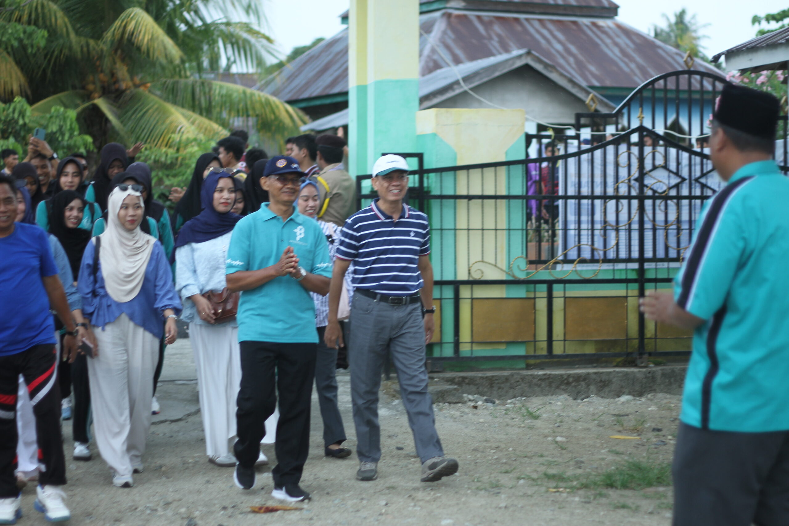 Silaturahmi Akademik: MAN Morowali dan MA Alkhairaat Tinombo Kunjungi MAN 2 Parigi