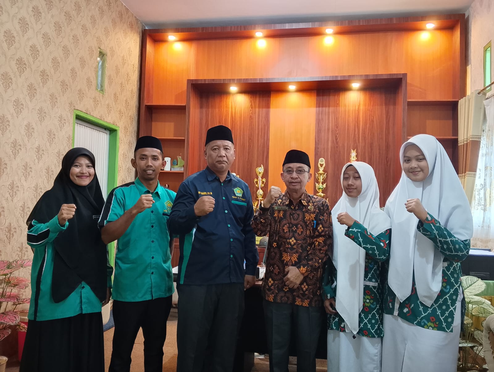 Pelepasan Peserta OMI dan OBA: Ainun Jaariyah dan Fayola Zahra Setyaningsih Mengukir Prestasi ke Tingkat Nasional