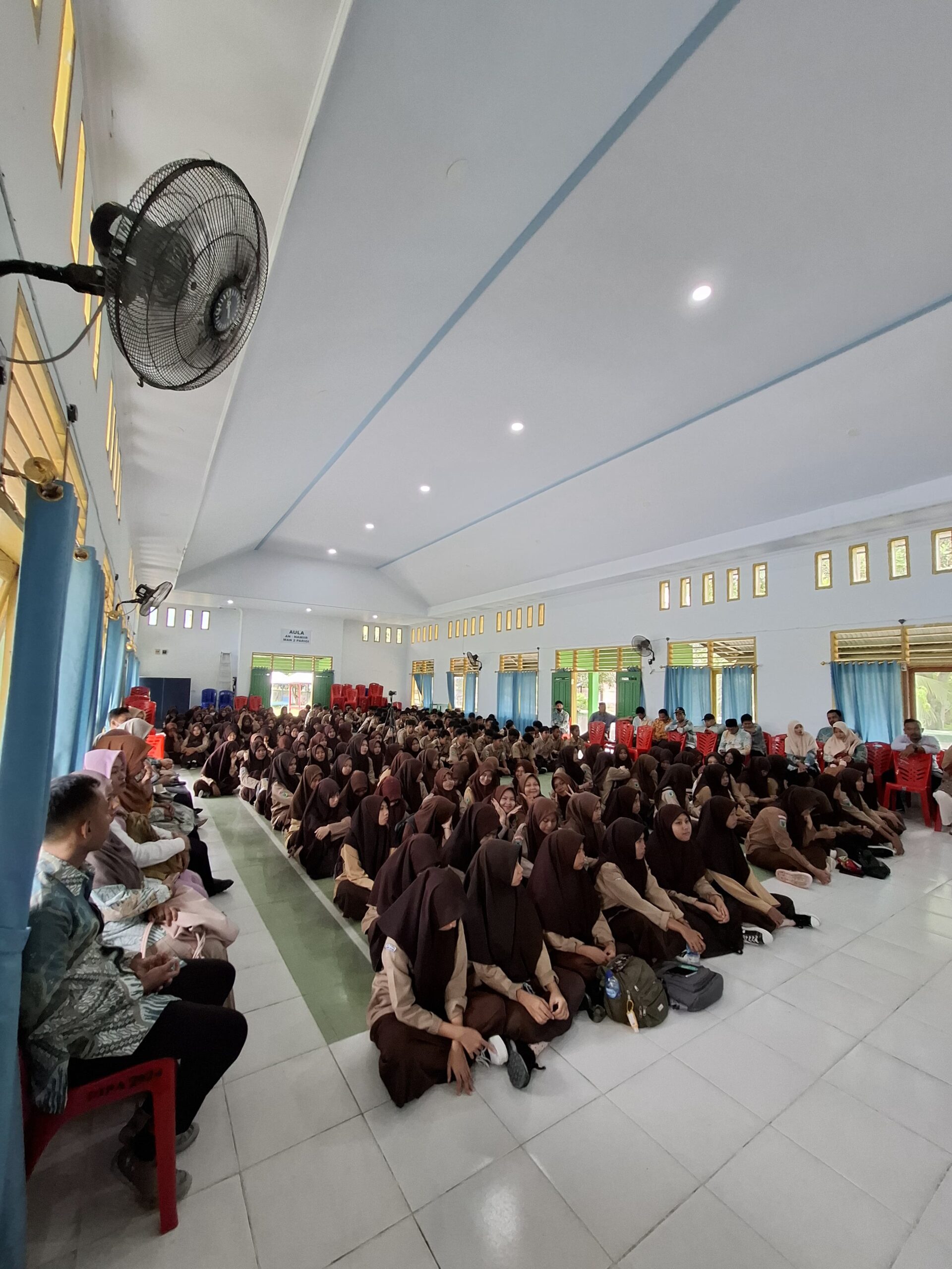 Tumbuhkan Semangat Baru Menuju Tahun Ajaran Mendatang, MAN 2 Parigi Gelar Penerimaan Rapor Kenaikan Kelas X dan XI