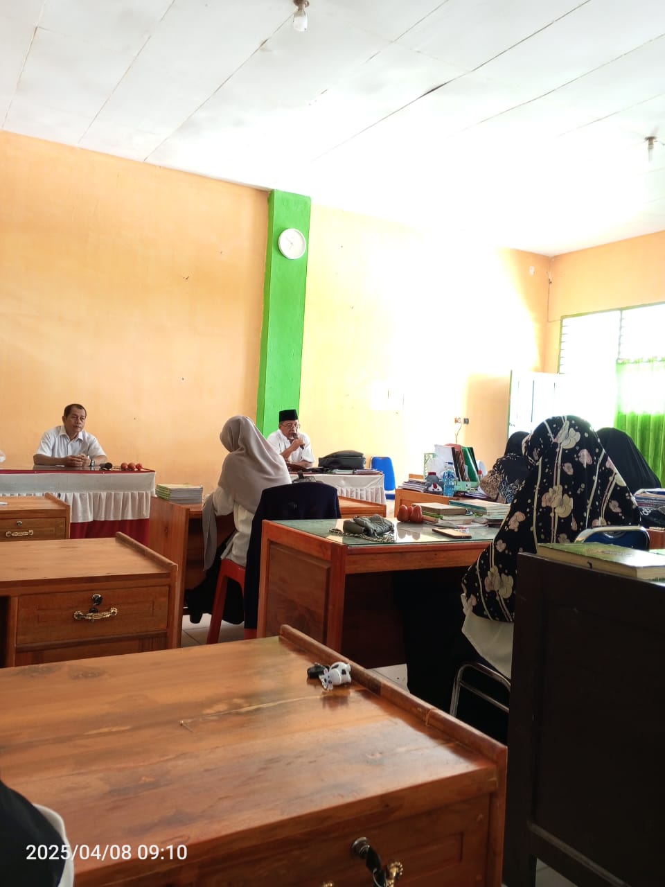 MAN 2 PARIGI Gelar Rapat Internal Usai Halal Bihalal Idulfitri 1446 H